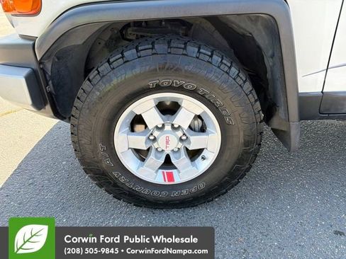 Used 2010 Toyota FJ Cruiser 2WD image 5