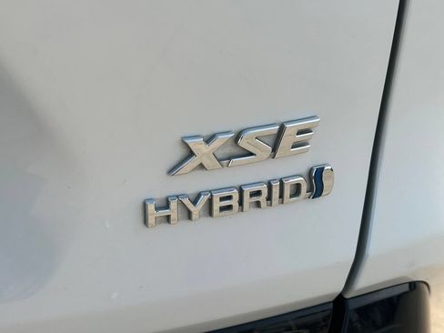 Used 2023 Toyota RAV4 XSE AWD/4WD image 14