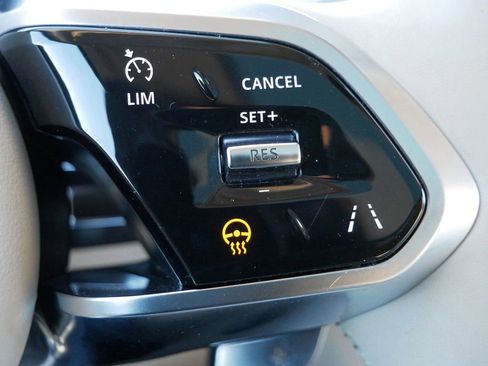 Used 2022 Jaguar F-PACE S image 27