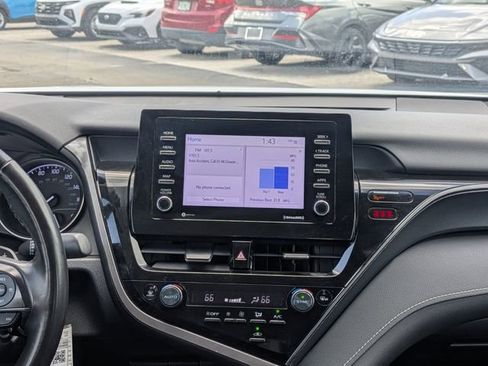 Used 2024 Toyota Camry SE image 16