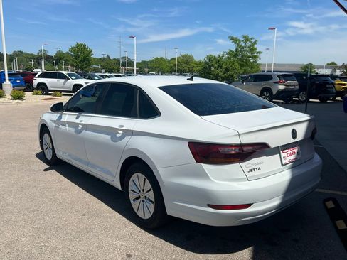 Used 2019 Volkswagen Jetta SE FWD image 5
