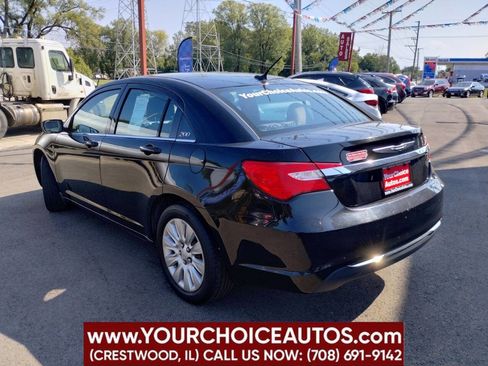 Used 2014 Chrysler 200 LX image 3