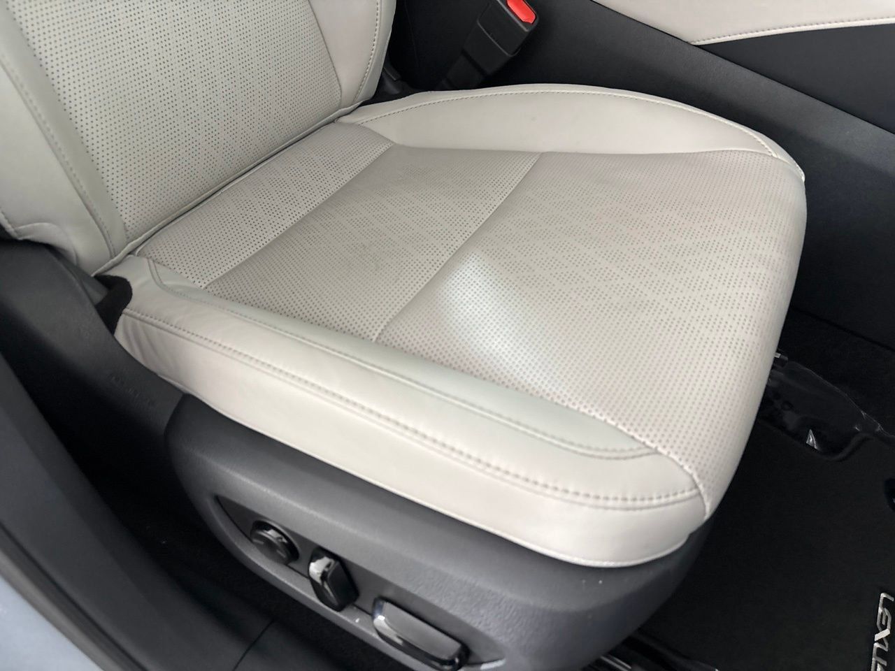 Used 2024 Lexus RX 350 FWD image 30