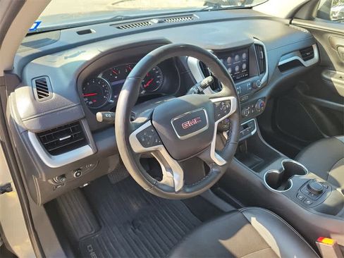 Used 2023 GMC Terrain SLT image 22