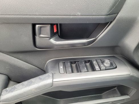 Certified 2025 Toyota Tacoma SR5 image 27