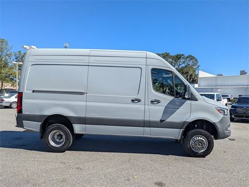 Used 2024 Mercedes-Benz Sprinter 144 Cargo image 4