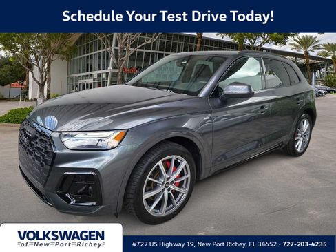 Used 2024 Audi Q5 e Premium Plus w/ Premium Plus Package AWD/4WD image 1