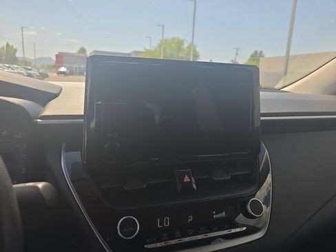 Used 2024 Toyota Corolla LE FWD image 12