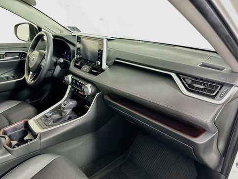 Used 2020 Toyota RAV4 Limited AWD/4WD image 37