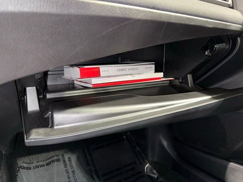 Certified 2025 Toyota Camry SE image 27