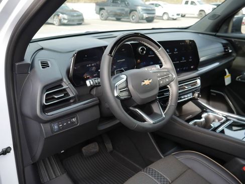 New 2026 Chevrolet Traverse High Country w/ LPO, Floor Liner Package AWD/4WD image 10