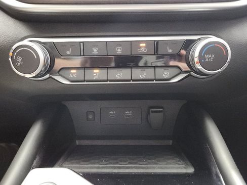 Used 2024 Nissan Altima 2.5 SV w/ SV Premium Package image 24