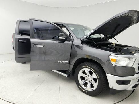 Used 2020 RAM 1500 Lone Star RWD image 1