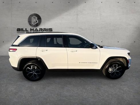 Used 2025 Jeep Grand Cherokee Limited w/ Luxury Tech Group II AWD/4WD image 4