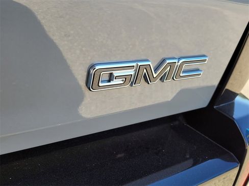 New 2026 GMC Hummer EV 4x4 Crew Cab image 9