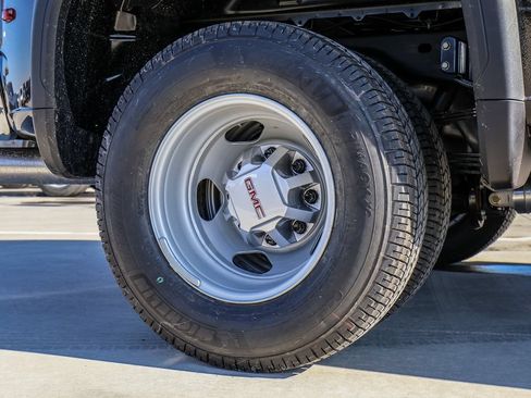 New 2026 GMC Sierra 3500 Pro w/ 1SA Pro Safety Plus Package AWD/4WD image 9