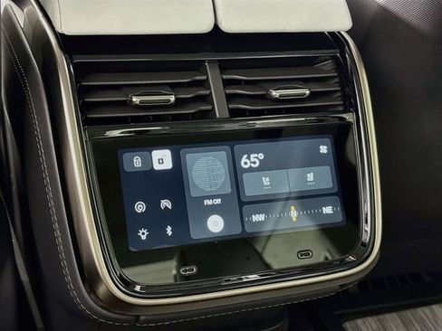 Used 2022 Rivian R1T Adventure AWD/4WD image 24