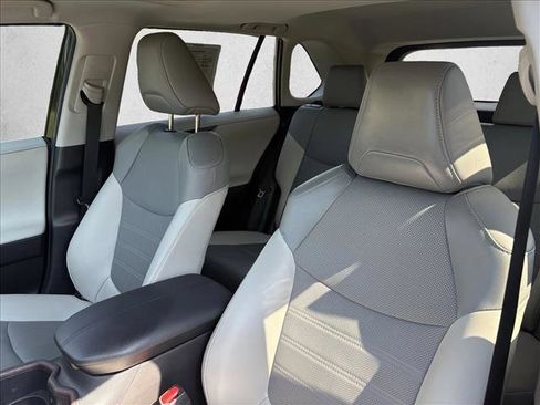 Used 2025 Toyota RAV4 Limited FWD image 16