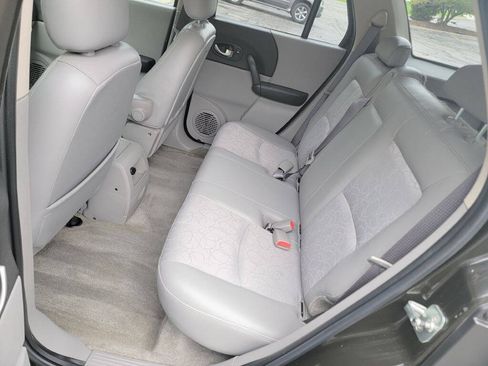 Used 2004 Saturn Vue 2WD V6 w/ Safe & Sound Pkg image 13