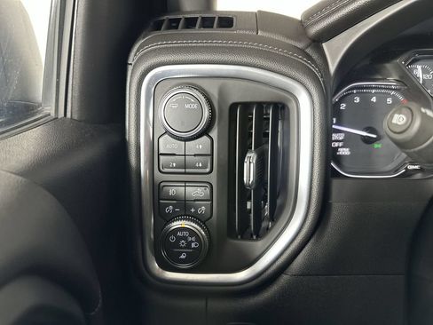Used 2022 GMC Sierra 1500 SLT w/ SLT Premium Plus Package AWD/4WD image 21