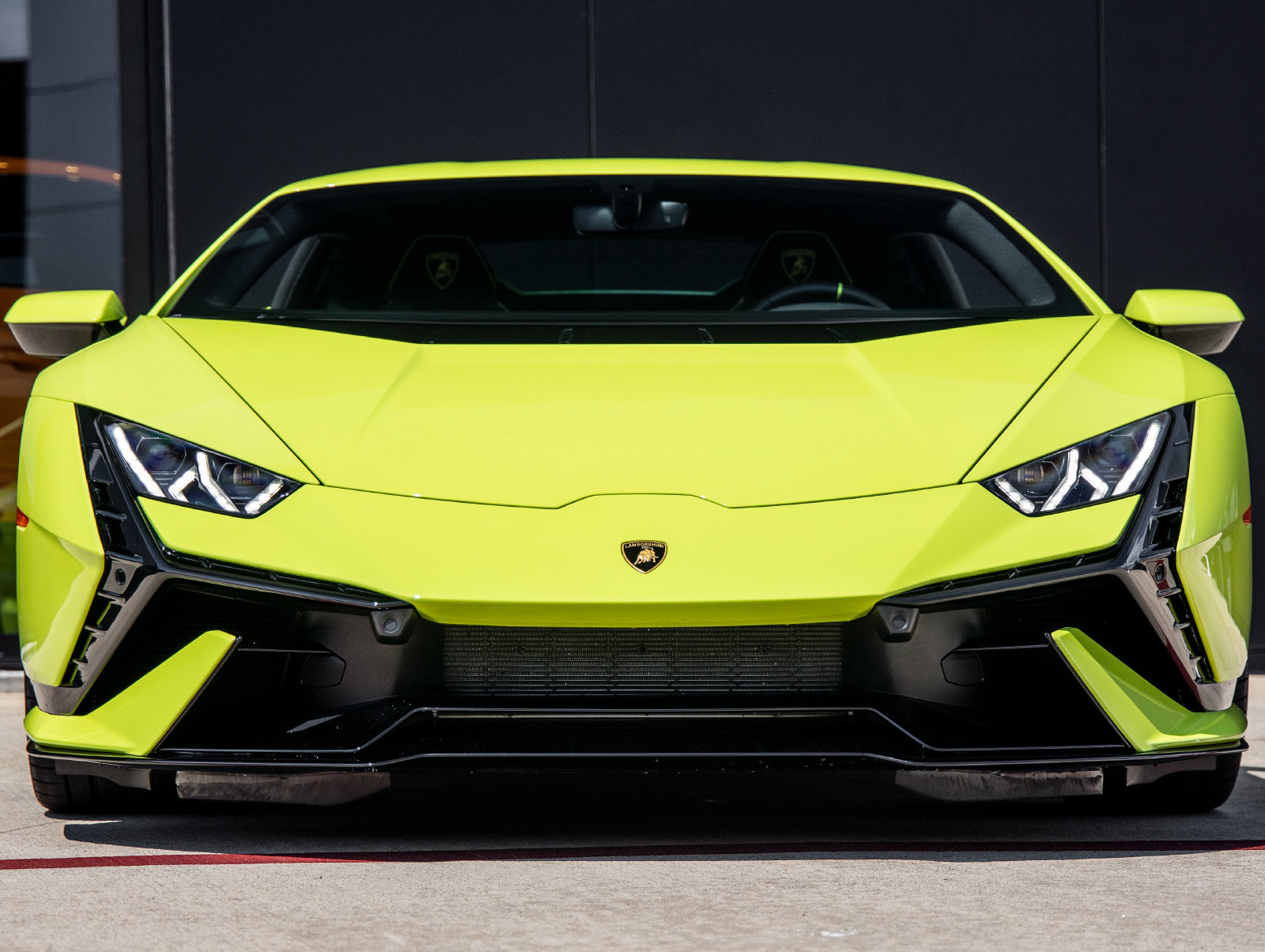 Used 2024 Lamborghini Huracan Tecnica RWD image 4