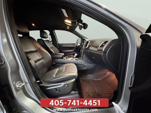 Used 2018 Jeep Grand Cherokee Limited AWD/4WD image 14