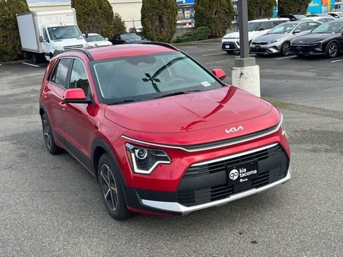 Certified 2024 Kia Niro EX FWD image 7
