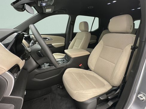 Used 2023 Chevrolet Traverse LS w/ Safety Package AWD/4WD image 13