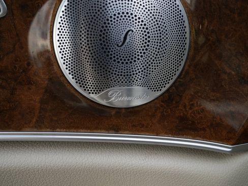 Used 2019 Mercedes-Benz E 300 4MATIC image 31