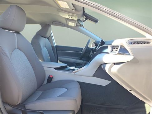 Used 2023 Toyota Camry LE image 15