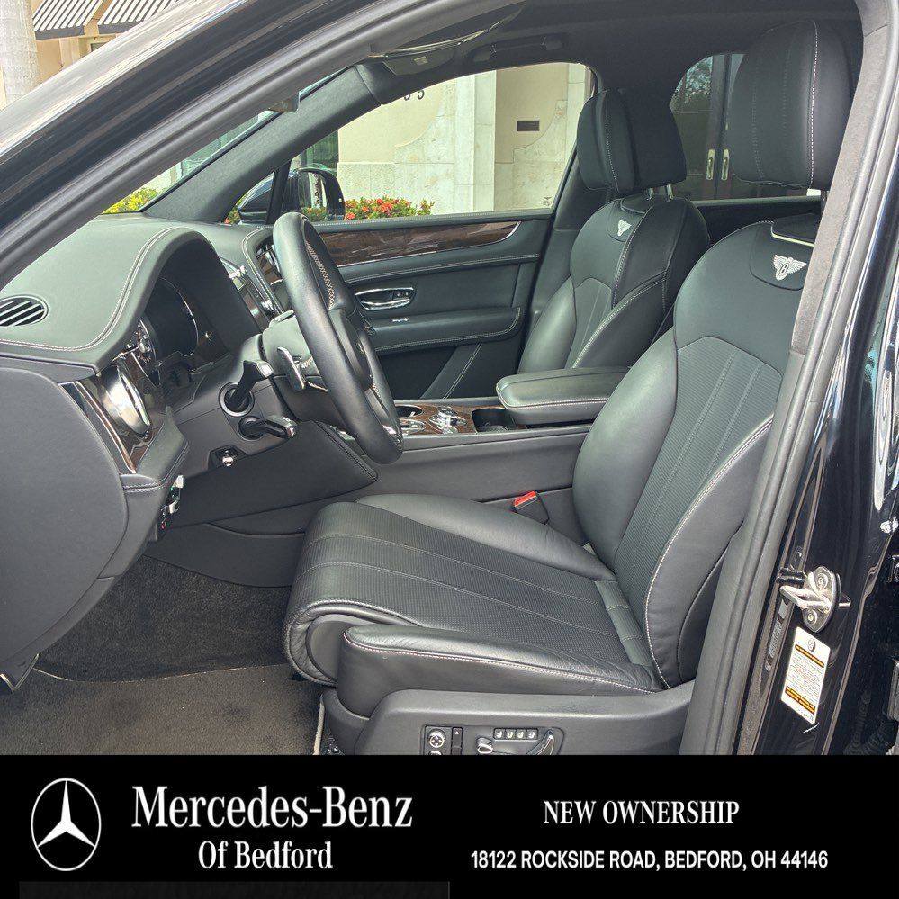 Used 2019 Bentley Bentayga AWD/4WD image 9