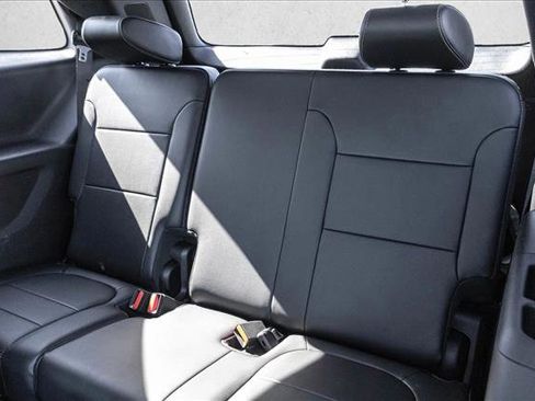 Used 2018 Chevrolet Traverse Premier w/ Redline Edition image 23