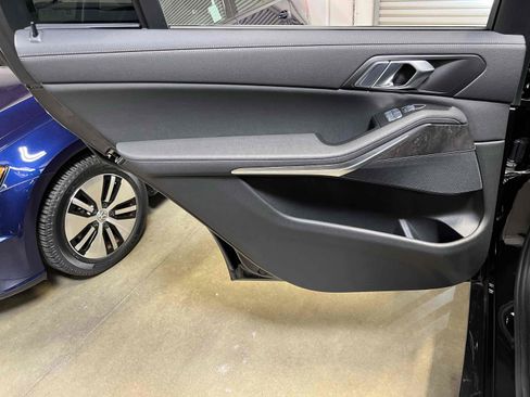 Used 2022 BMW X7 xDrive40i w/ Premium Package image 40