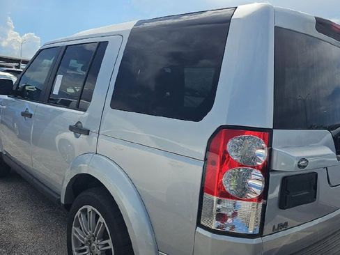 Used 2011 Land Rover LR4 HSE image 9