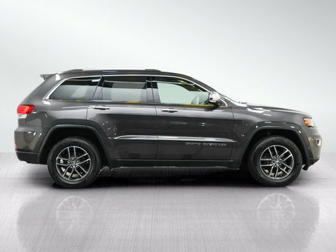 Used 2017 Jeep Grand Cherokee Limited w/ Trailer Tow Group IV AWD/4WD image 6