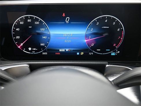 Used 2025 Mercedes-Benz GLB 250 GLB 250 image 10