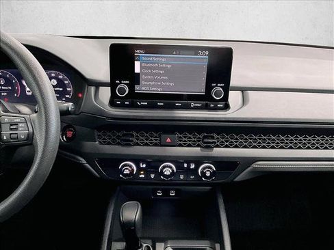 Used 2025 Honda Accord LX image 24
