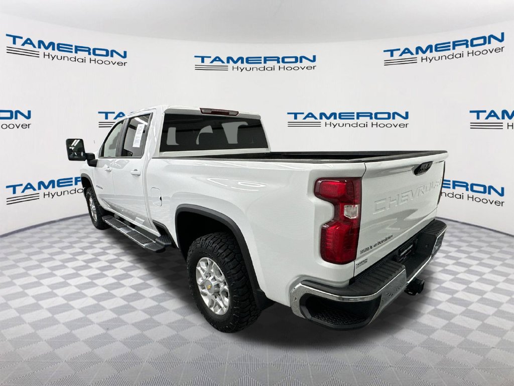 Used 2025 Chevrolet Silverado 2500 LT AWD/4WD image 3