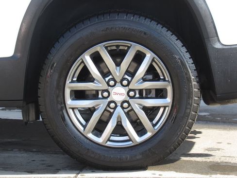 Used 2017 GMC Acadia SLT AWD/4WD image 40