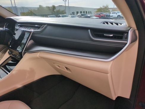 Used 2022 Jeep Grand Cherokee L Limited image 30