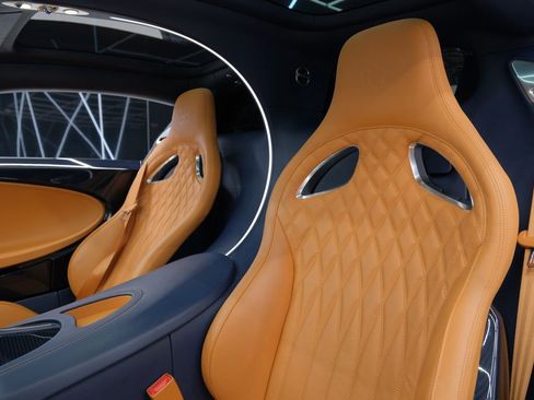 Used 2020 Bugatti Chiron AWD/4WD image 26