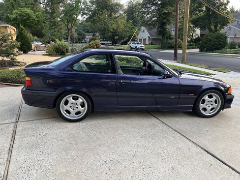 Used 1997 BMW M3 Coupe RWD image 6