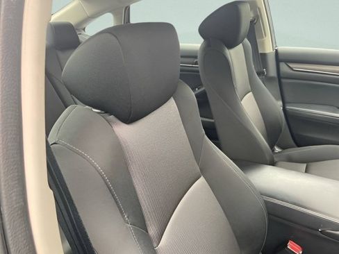Used 2018 Honda Accord LX image 8