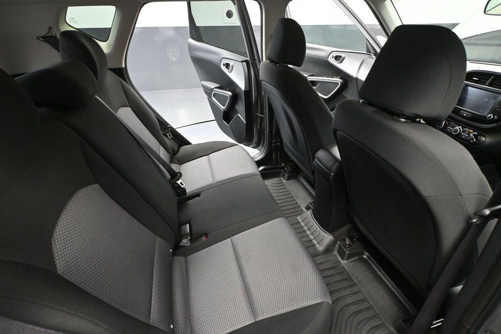 Used 2023 Kia Soul LX w/ LX Technology Package FWD image 34