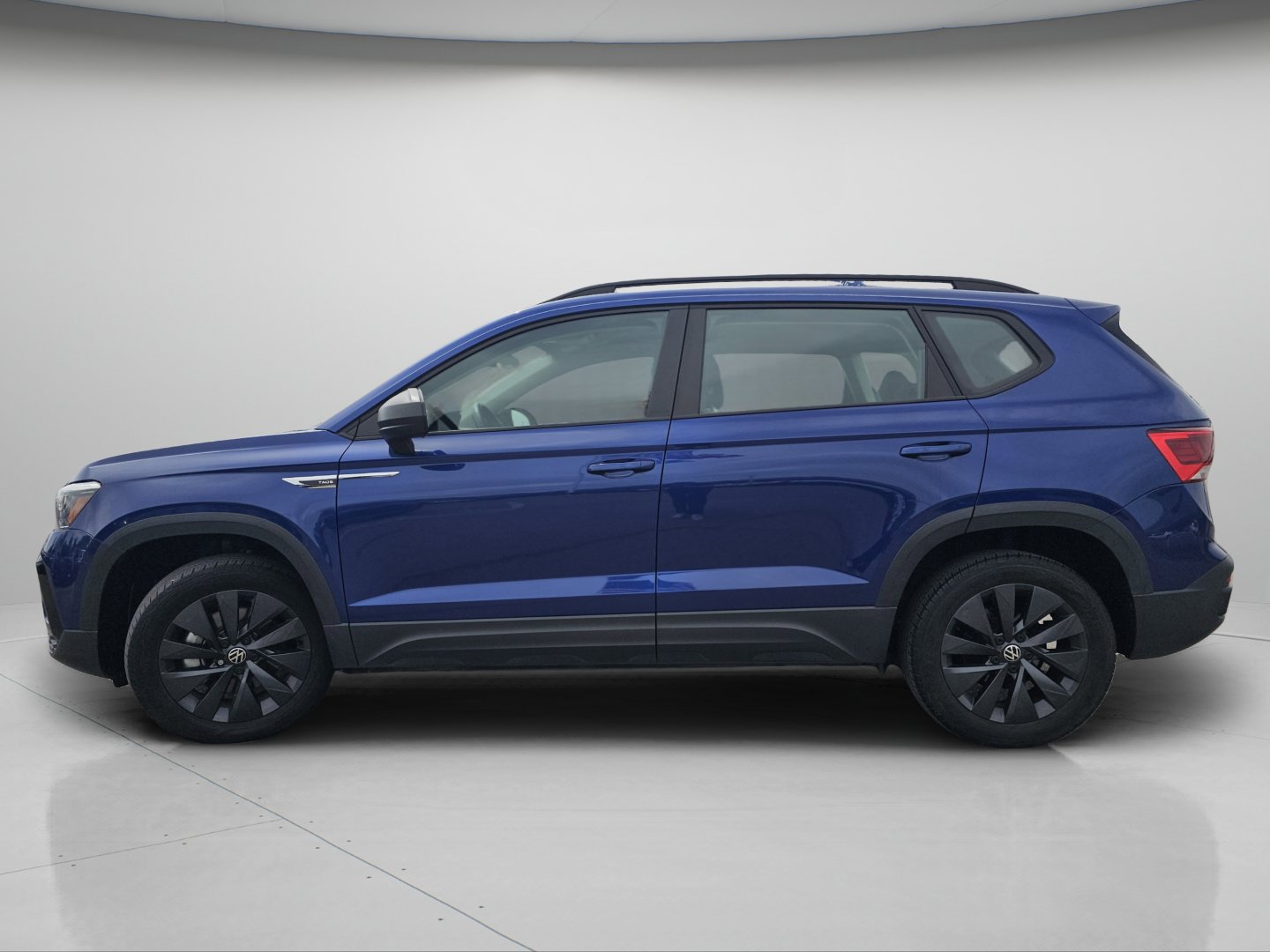 Used 2023 Volkswagen Taos S w/ Driver Assistance Package FWD image 18