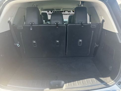 Used 2022 Nissan Pathfinder SL image 17