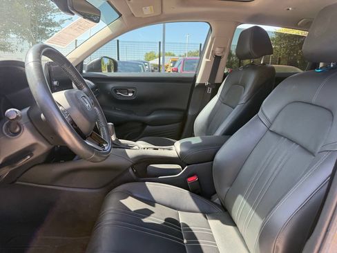 Used 2023 Honda HR-V EX-L image 10