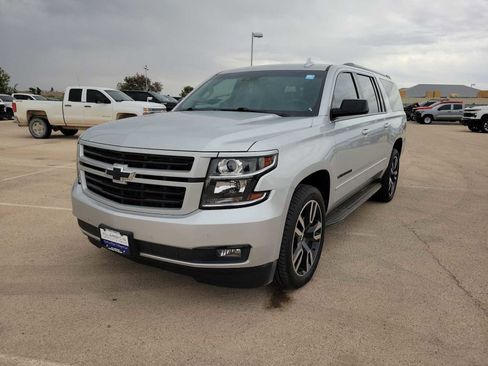 Used 2019 Chevrolet Suburban Premier AWD/4WD image 4