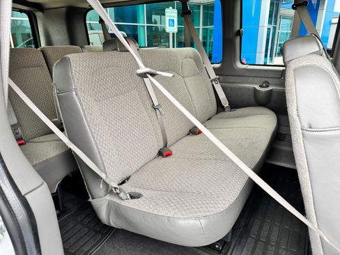 Used 2024 Chevrolet Express 3500 LT w/ LT Preferred Equipment Group image 18