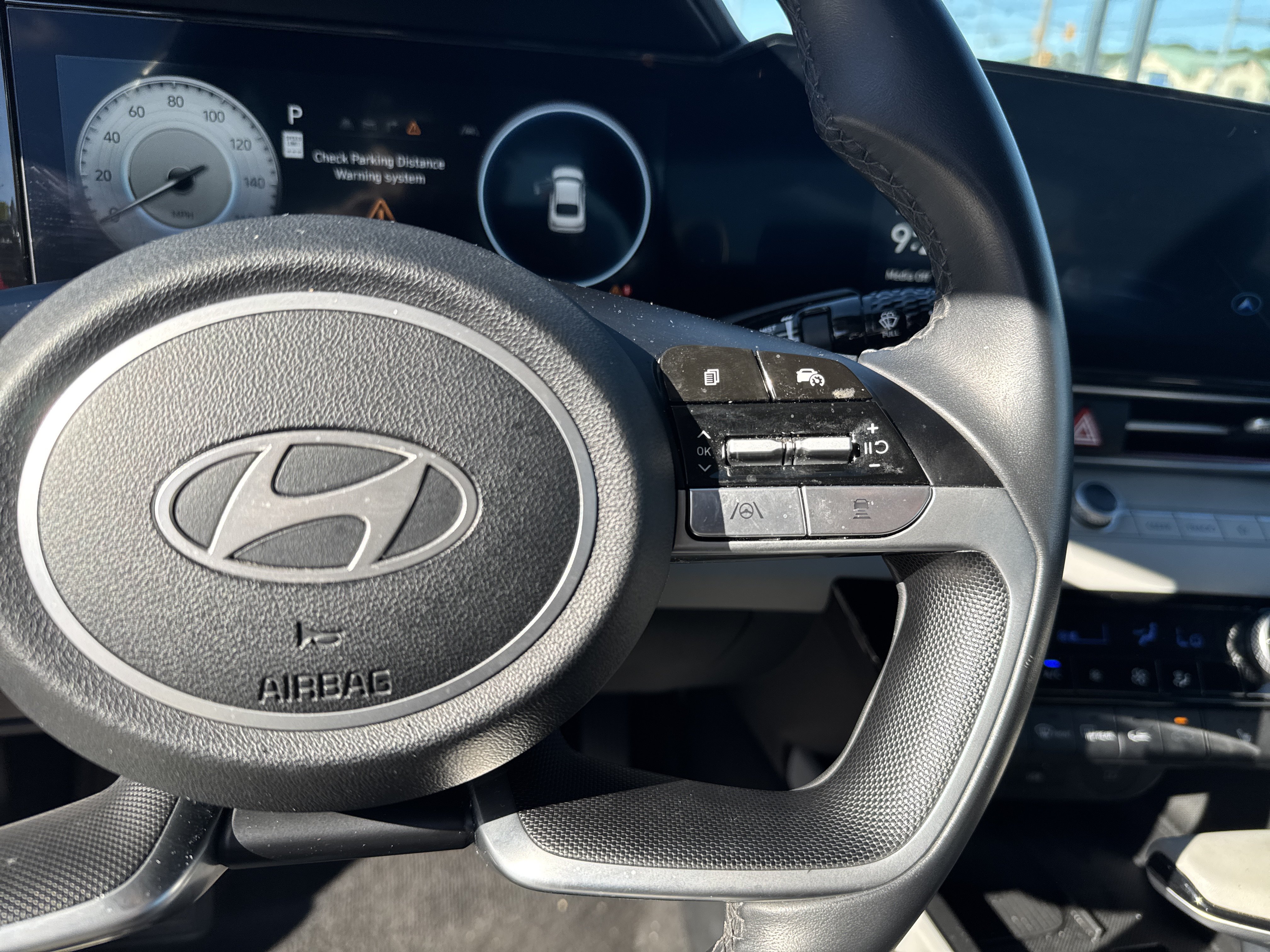 Used 2024 Hyundai Elantra Limited FWD image 24
